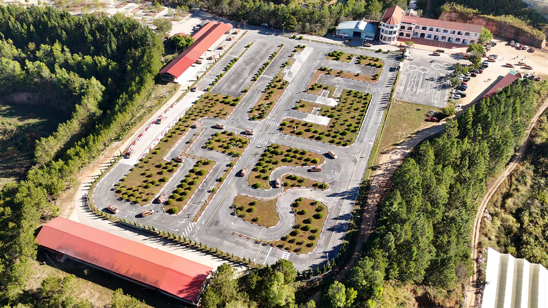 Toàn cảnh sân tập chính